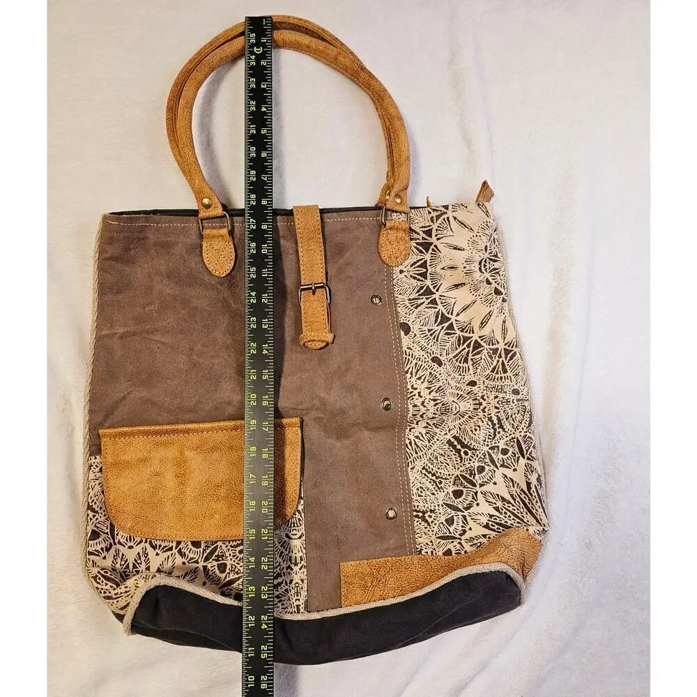 Maya Tote Bag. Leather & Canvas. Floral large bag. Zip closure. Multiple pockets